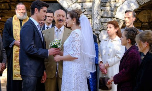 Άγριες Μέλισσες: Η φωτογραφία Ελένης-Λάμπρου που έγινε viral