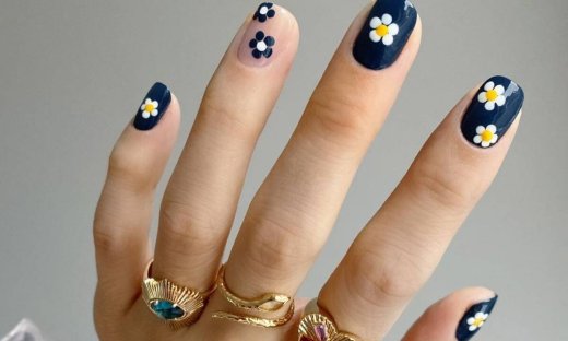 Wednesday nailspiration: 20 πασχαλινά nail art για να διαλέξεις
