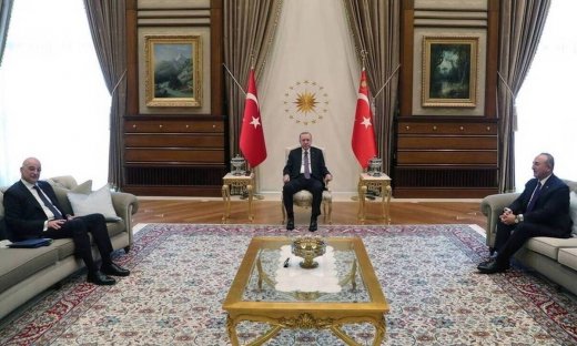 Πώς κόλλησε στον τοίχο ο Δένδιας τον Τσαβούσογλου – Τα νέα δεδομένα και το παρασκήνιο της σύγκρουσης