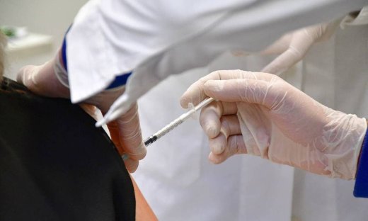 Εμβολιασμός: Αυτά είναι τα SMS που ήδη πήγαν στους 30άρηδες για να κλείσουν ραντεβού