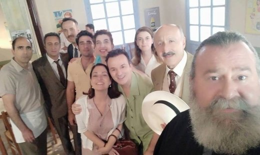 Άγριες μέλισσες: Με αυτόν τον μοναδικό τρόπο ευχήθηκαν στους τηλεθεατές «Καλό Πάσχα»