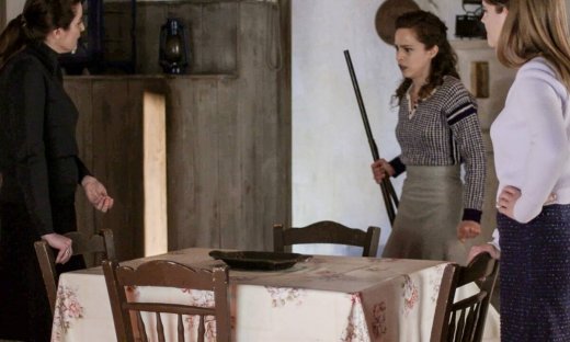 Άγριες Μέλισσες: Το απόλυτο ζευγάρι κάνει Πάσχα στη Σύρο (αποκλειστικές φωτογραφίες)