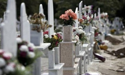 Σοκ στην Καβάλα: Ιερόσυλοι άνοιξαν τάφο και έκλεψαν τον μακαρίτη - Βρήκαν άχυρα στο φέρετρο