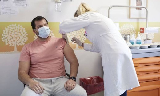 Έρευνα για την «ανάμειξη» των εμβολίων Pfizer - Astrazeneca: Τι έδειξε για παρενέργειες και ασφάλεια