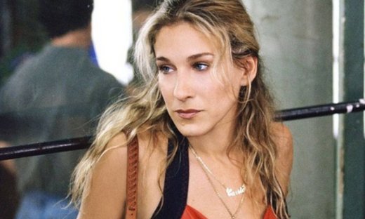 Η τσάντα αυτής της σεζόν είναι κομψή και πολύ πρακτική για βραδινό ποτό