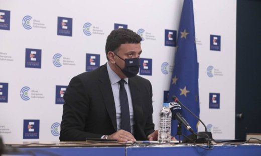 Κικίλιας για εμβόλιο Astrazeneca: Πάνω από 20 χώρες συστήνουν «κανονικά η β΄ δόση»-Το ίδιο κι εμείς