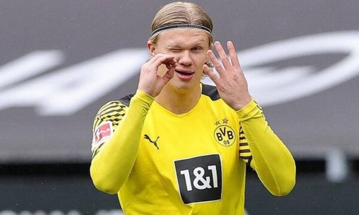 Χάλααντ: Έχει αναστατώσει τη Μύκονο με τις εμφανίσεις του και τις θαυμάστριές του (pics)