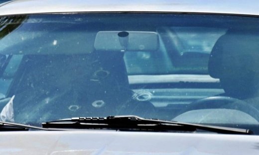 Γλυκά Νερά: Στη ΓΑΔΑ για κατάθεση ο σύζυγος της Καρολάιν - Δείτε τις φωτογραφίες