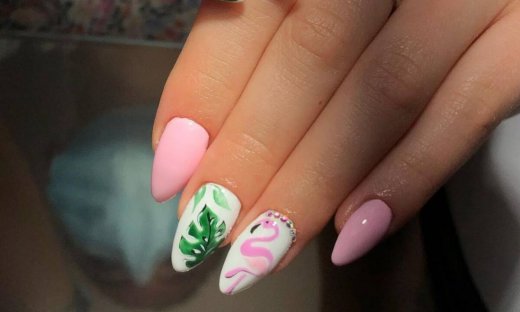 10 nail art με φλαμίνγκο που θα σε βάλουν σε mood διακοπών