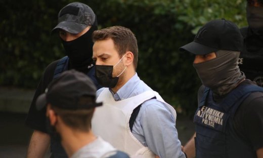 Γλυκά Νερά: Οι ερωτήσεις στον πιλότο, οι «ευθύνες» στην Καρολάιν και η επιμέλεια του παιδιού