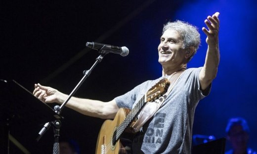 Πήγαμε στη συναυλία του Γιώργου Νταλάρα στη… μετά Covid εποχή και ήταν... όπως πριν!