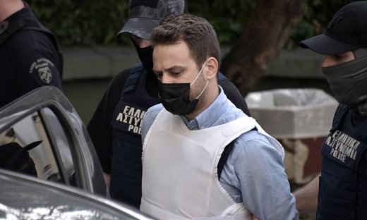 Γλυκά Νερά: Ξεσπά ο πατέρας της Καρολάιν - «Ξεριζώθηκε η καρδιά μου, θα έσπαγα το κεφάλι του Μπάμπη»