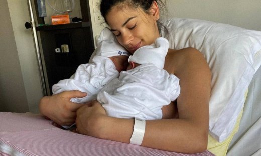 Χριστίνα Μπόμπα: Το πρώτο στόρι της κουρασμένης μαμάς από το σπίτι με τα δίδυμα (photo)