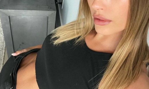 Πέντε crop tops που ταιριάζουν ιδανικά με το jean σορτσάκι