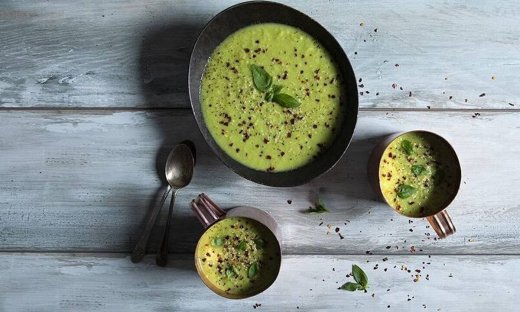 Gazpacho με κολοκυθάκια από τον Άκη Πετρετζίκη