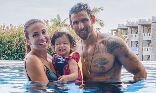 Ελένη Χατζίδου - Ετεοκλής Παύλου: Η μικρή Μελίτα φόρεσε τα παπούτσια τους