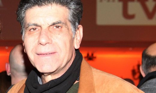 Γιάννης Μπέζος: Σπάνιο φωτογραφικό «κλικ» όταν ήταν 21 ετών!