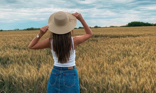 10 τζιν φούστες για τις βόλτες του Σαββατοκύριακου