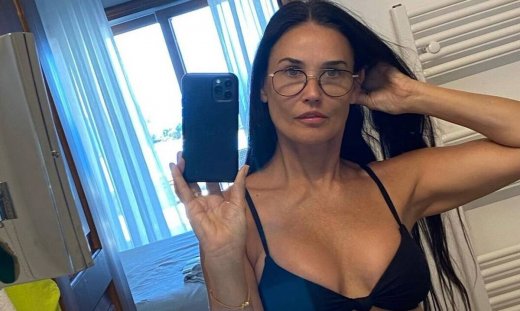 Demi Moore: Από Σητεία… Μύκονο και με εμφάνιση θεϊκή
