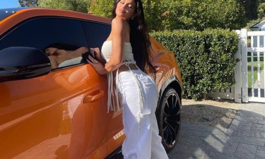 10 λευκά crop tops που θα φοράς όλη την ημέρα