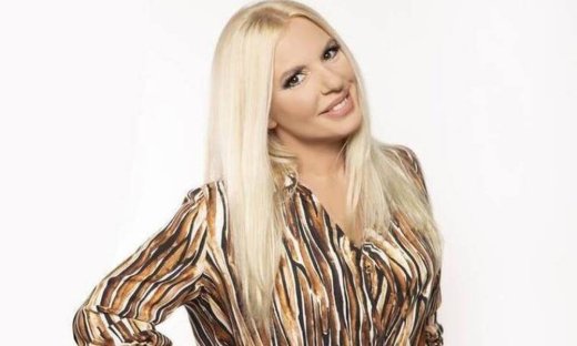 Αννίτα Πάνια: Όπως δεν την έχετε ξαναδεί - Η πρώτη φώτο της από την παραλία!