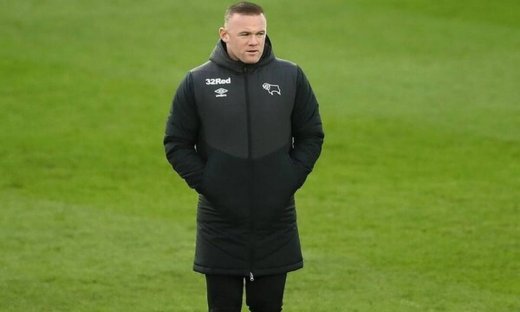 Ρούνεϊ: Σάλος με τις φωτογραφίες που τον δείχνουν μεθυσμένο δίπλα σε ημίγυμνες κοπέλες (pics)