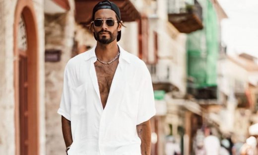 Γιώργος Καράβας: Ποζάρει με την κούκλα σύζυγό του στα backstage του GNTM4 (photos)