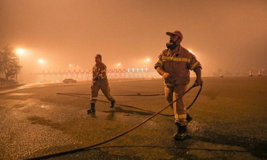 Φωτιά στην Αττική: Δραματική η κατάσταση στις Αφίδνες, εκκενώνεται και το Καλέντζι