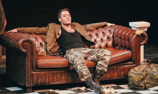 Αντίνοος Αλμπάνης: Η αποκάλυψη για το πρόβλημα στο χέρι του μετά τη θεραπεία για τον καρκίνο!