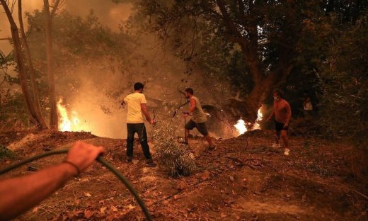 Φωτιά Εύβοια: «Δεν αντέχουμε άλλο, έχουμε ξεπεράσει τα όριά μας», λέει ο δήμαρχος Μαντουδίου