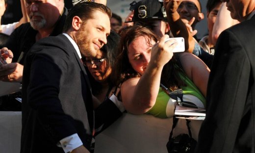 «Συνελήφθη» o Τομ Χάρντι εξαιτίας μιας selfie!