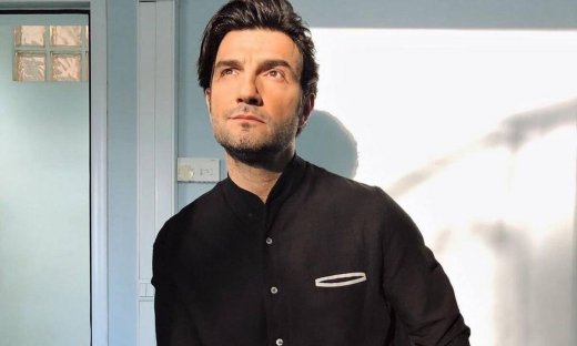 Νίκος Κουρής: «Το μεγαλύτερό μου κατόρθωμα είναι ότι ακόμα μπορώ να ονειρεύομαι»