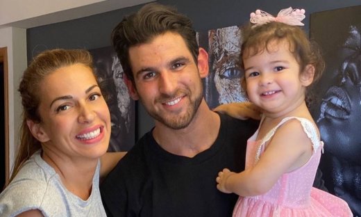 Ελένη Χατζίδου: “Ευτυχώς είναι και τα παιδάκια μας και ξεχνιόμαστε…”