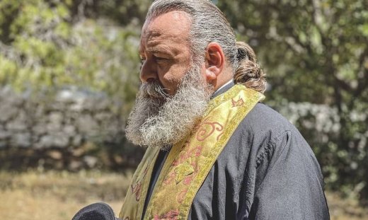 Κώστας Σαββιδάκης: «Προσπαθούν να μας απομακρύνουν  από την Εκκλησία αλλά ο κόσμος αντιδρά»