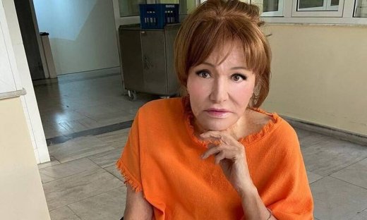 Μαίρη Χρονοπούλου: Στο νοσοκομείο ξανά η ηθοποιός (Photos)