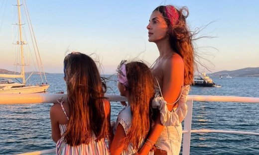 Σταματίνα Τσιμτσιλή: Όλες οι φωτογραφίες με τις κόρες της από τις διακοπές