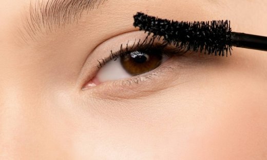 2 χρήσεις της αγαπημένης σου mascara που αγνοούσες μέχρι σήμερα