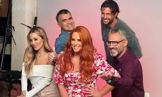 Χαμογέλα και πάλι: Σαρωτική πρεμιέρα για τη Σίσσυ Χρηστίδου και την παρέα της με υψηλή τηλεθέαση!