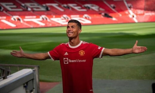 Ρονάλντο: Αεροπλάνο πετούσε στο Μάντσεστερ με πανό για την υπόθεση σεξουαλικής κακοποίησης (pics)