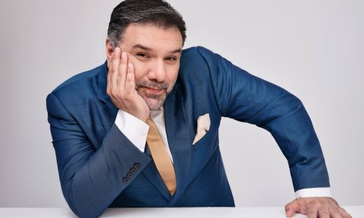 The 2night show: Πρεμιέρα στις 27 Σεπτεμβρίου για τον Γρηγόρη Αρναούτογλου