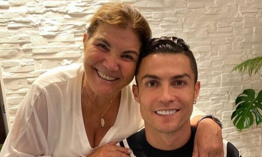 Κριστιάνο Ρονάλντο: Η επιθυμία της μητέρας του πριν πεθάνει - Τι ζήτησε από τον γιο της