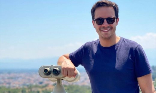 Δημήτρης Μακαλιάς: Στο νοσοκομείο ο ηθοποιός - H φώτο από το κρεβάτι του πόνου