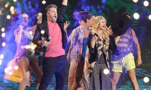 J2US:  Χαμός στο Twitter! Τα tweets που θα σου φτιάξουν το κέφι