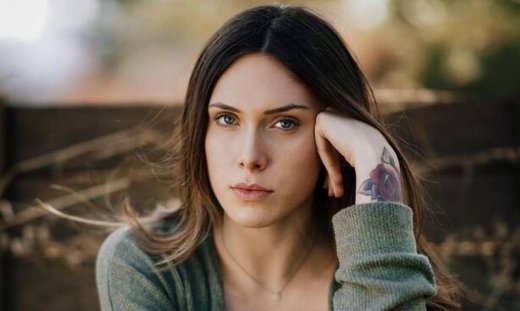 Η Γη της ελιάς: Ο απαγωγέας απειλεί να σκοτώσει τη Μυρτάλη