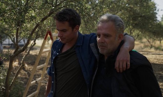 Η Γη της Ελιάς: Ο Στέφανος βασικός ύποπτος για τη δολοφονία του Πέτρου και της Στέλλας Στεφανέα