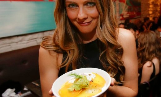 Η πιο διάσημη vegan ηθοποιός ψάχνει τον έρωτα σε εφαρμογή γνωριμιών