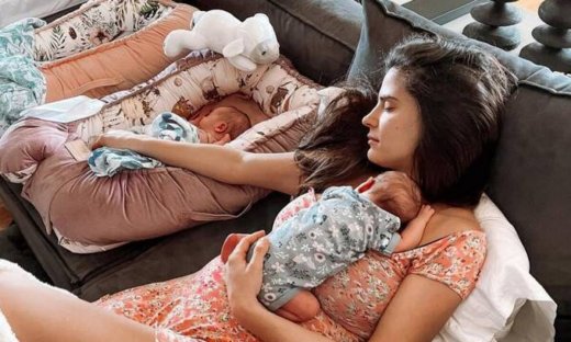 Χριστίνα Μπόμπα: Αυτή τη μουσική βάζει στις δίδυμες κόρες της