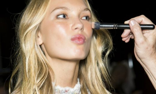 6 πολύ οικονομικές πούδρες για όλη μέρα