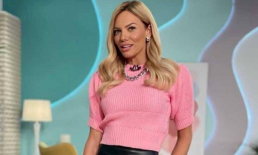 Πώς θα φορέσεις την κοντή δερμάτινη φούστα όπως η Ιωάννα Μαλέσκου  (photos)