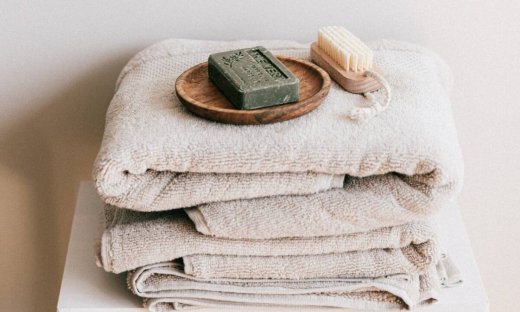 Πώς θα πλύνεις τις πετσέτες σου για να είναι αφράτες και μυρωδάτες